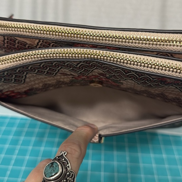 Nanette Lepore Hibiscus Print Crossbody Medium Sized Everyday Handbag Spring - Picture 3 of 11